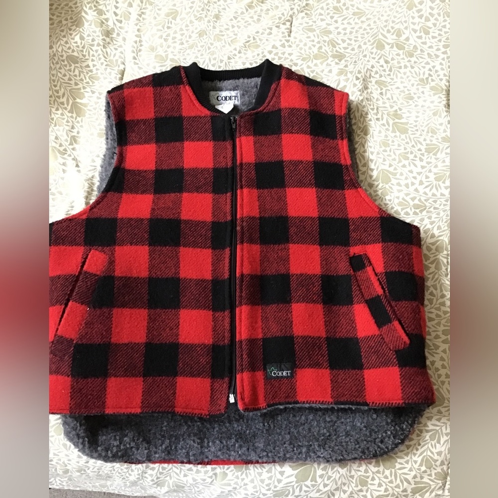 Red & Black Buffalo vintage codet Vest XL